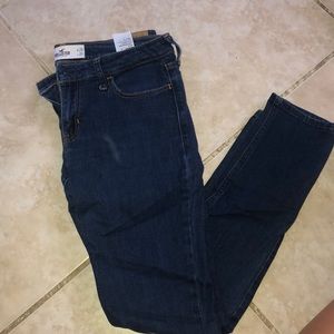 Blue hollister skinny jeans. 7s